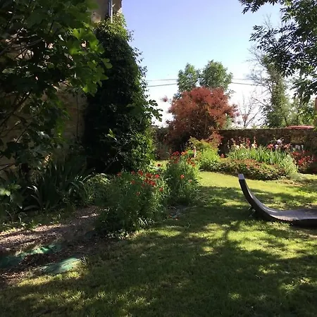 Casa de Férias De Charme 6 Pers Avec Prive, Climatisees